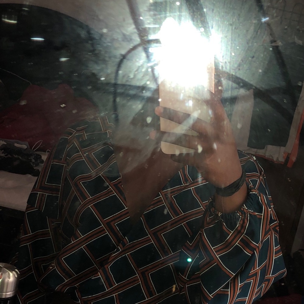 Top - Picture 2 of 2